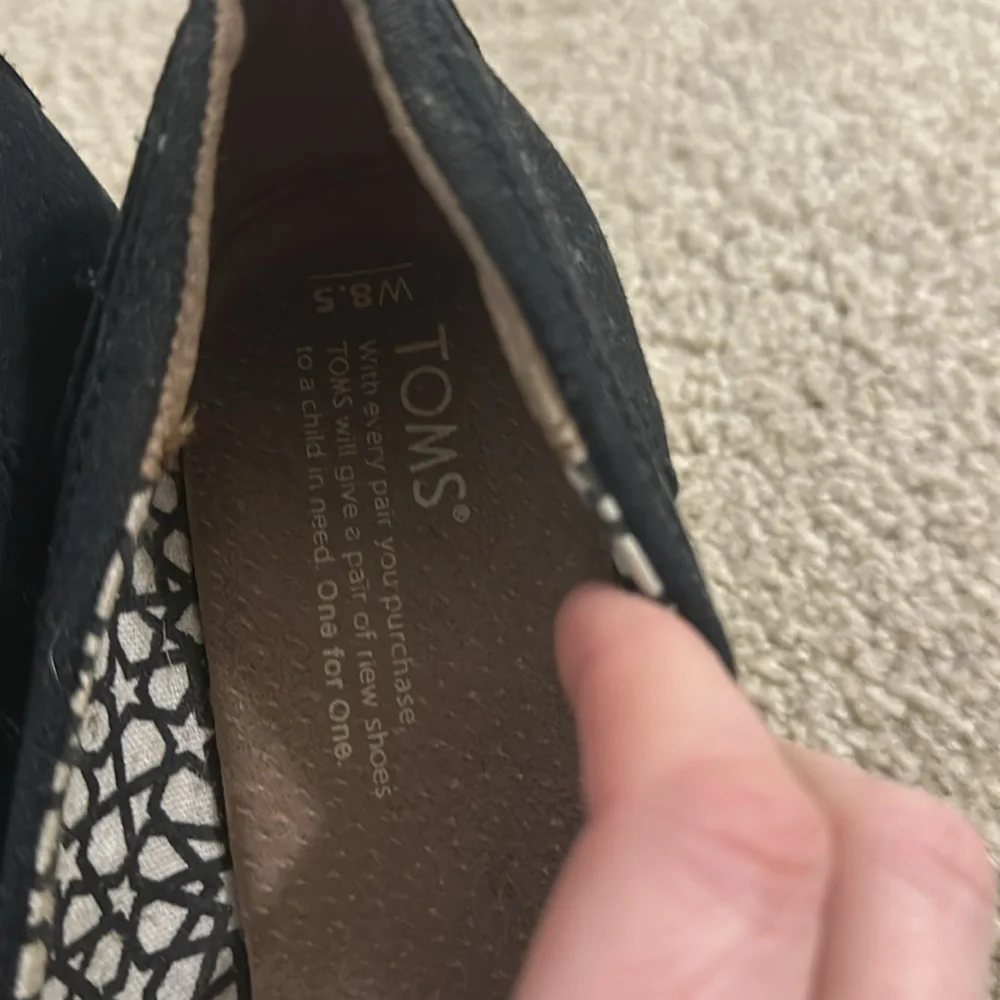 Toms black womens wedge heel sandal 8.5